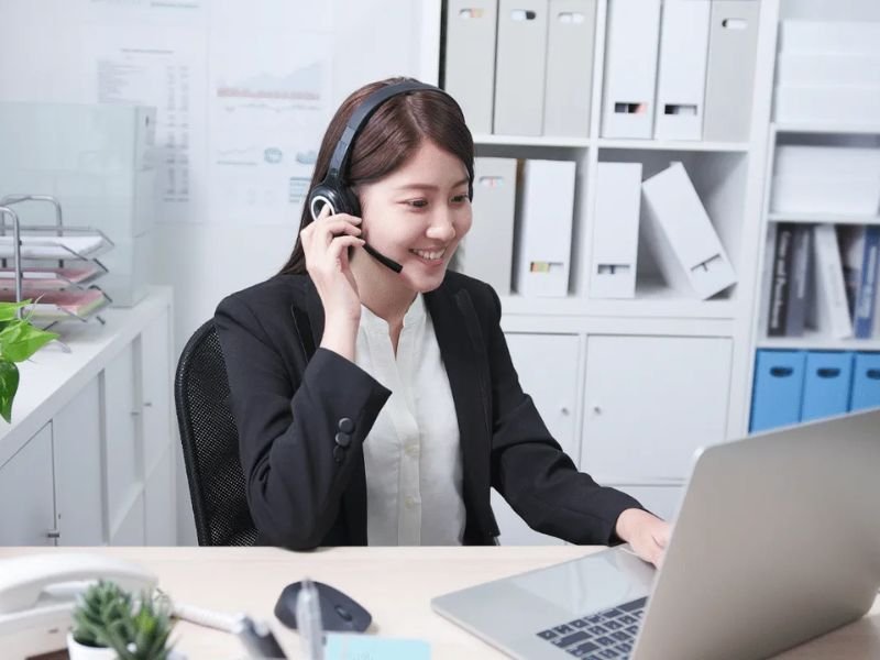 Đội ngũ hỗ trợ V99 đồng hành cùng người chơi 24/7