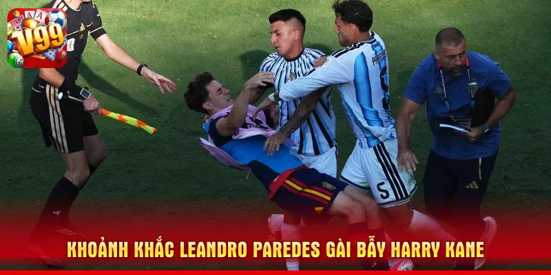 Khoảnh khắc Leandro Paredes gài bẫy Harry Kane